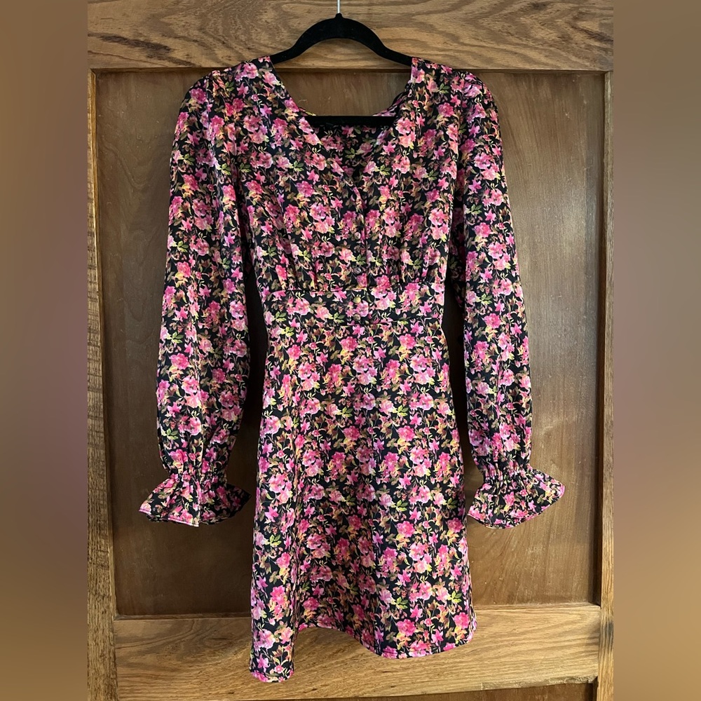 Vero moda floral dress NWT size M
